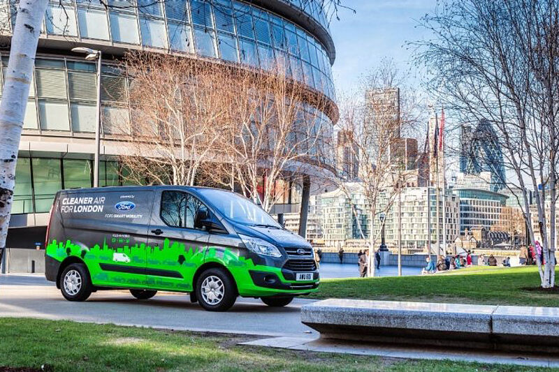 Ford Transit Custom PHEV-Testfahrzeuge in Valencia: Ford erforscht Verbesserung der Luftqualität