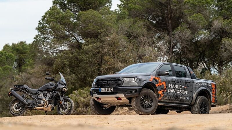 Ford zeigt als offizieller Mobilitätspartner von Harley Davidson starke Präsenz bei Hamburg Harley Days 2022